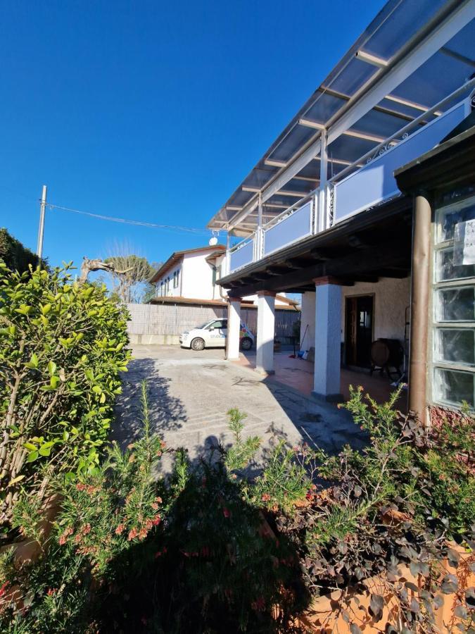 Tra Forte Dei Marmi E Marina Di Massa - Il Melograno Exteriör bild